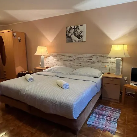 Erdei Vendeghaz Guest house Bogot
