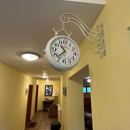Erdei Vendeghaz Bogot
